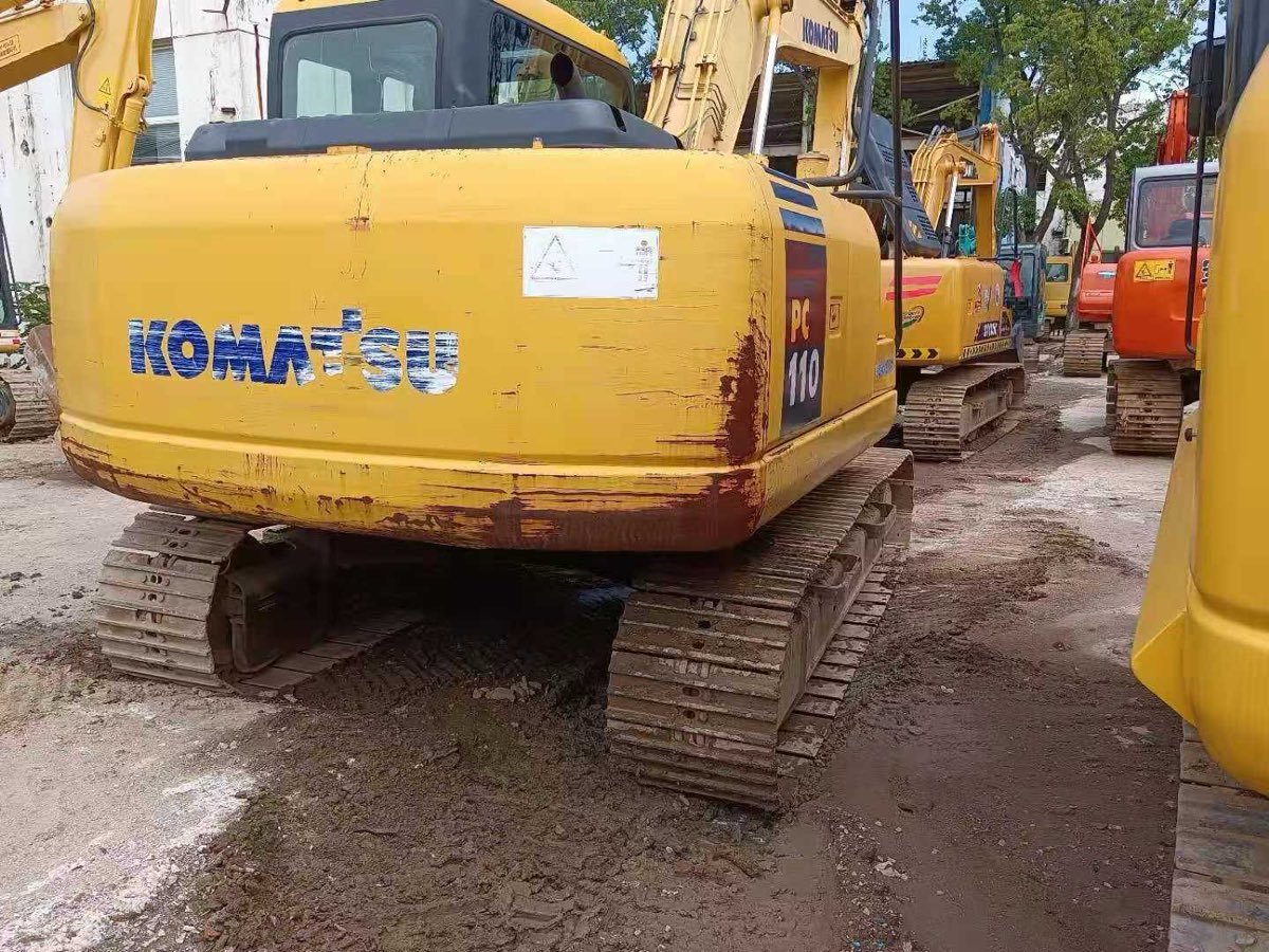 Used Komatsu PC-110-7-tracked-excavator photo 3