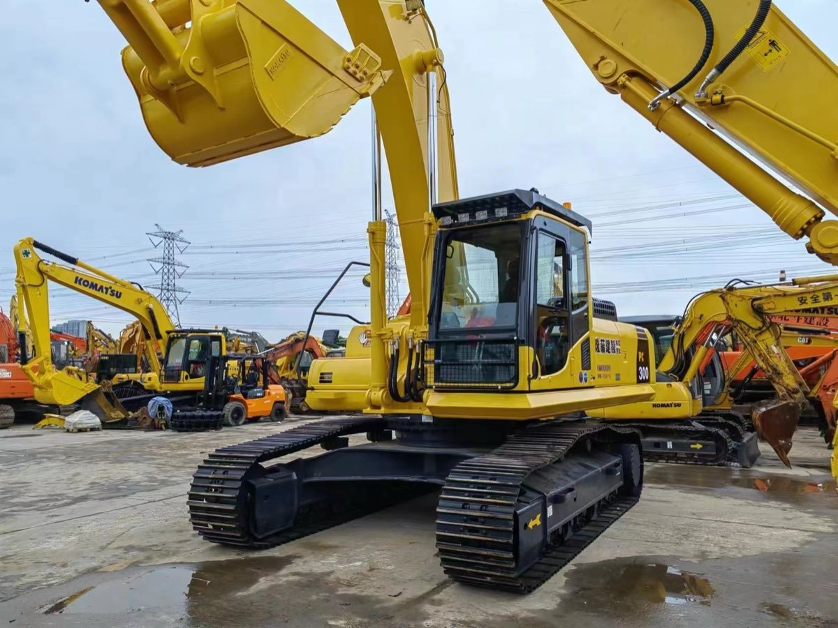 Used Komatsu pc-300-8 Tracked Excavator