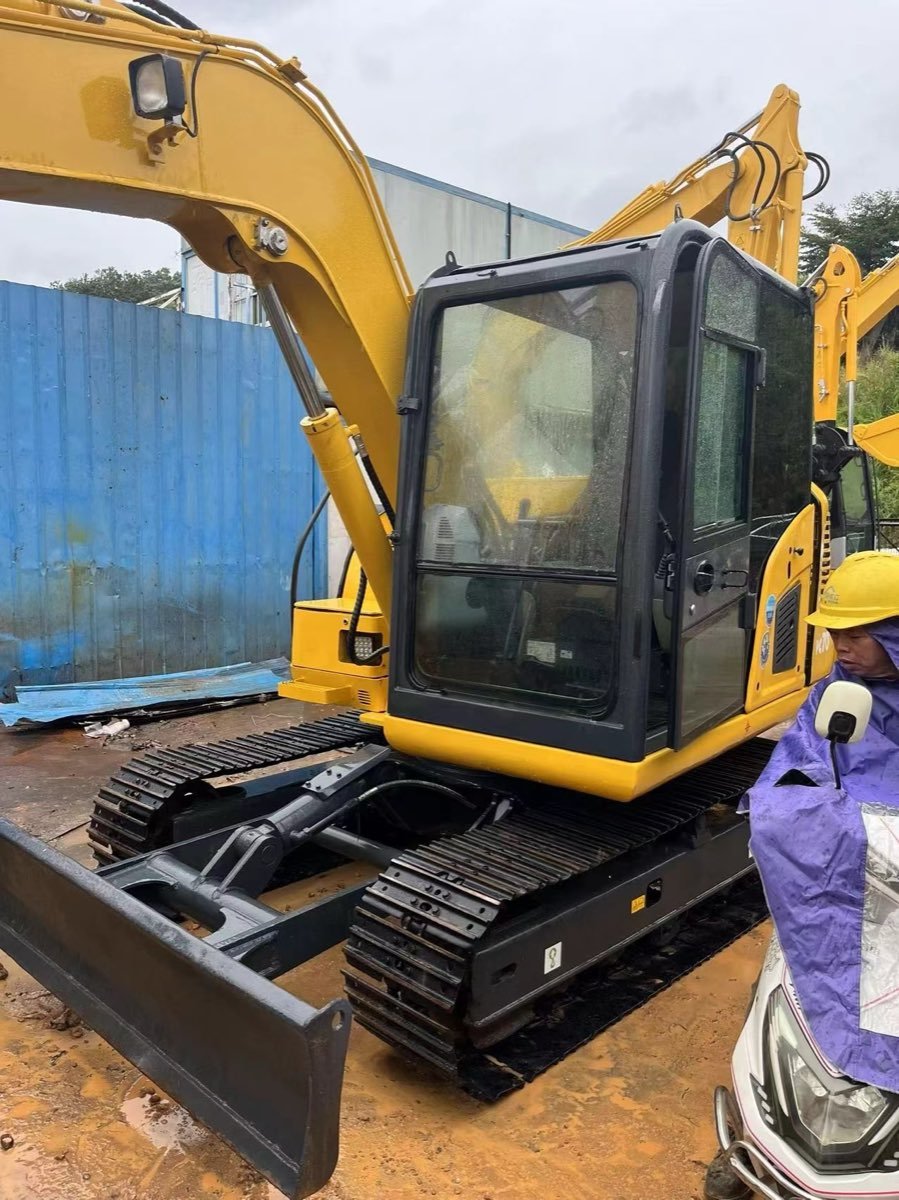 Used Komatsu PC-70 Tracked Excavator