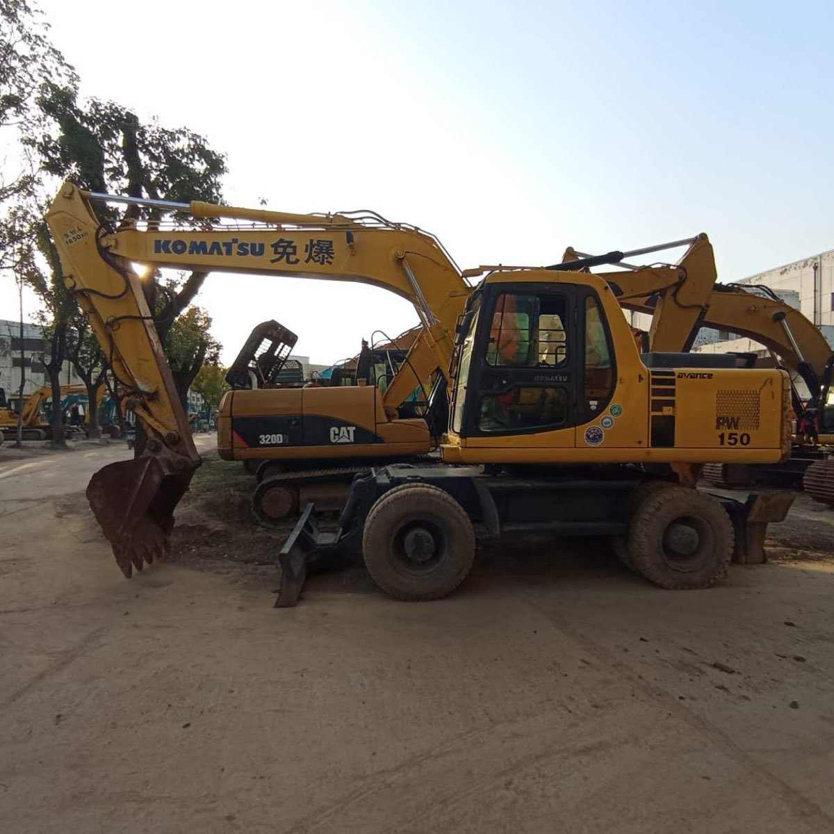 Used Komatsu PC150W-wheel-excavator Wheeled Excavator photo 4