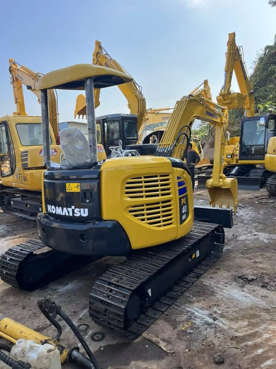 Used Komatsu PC40-MR-2 Tracked Excavator