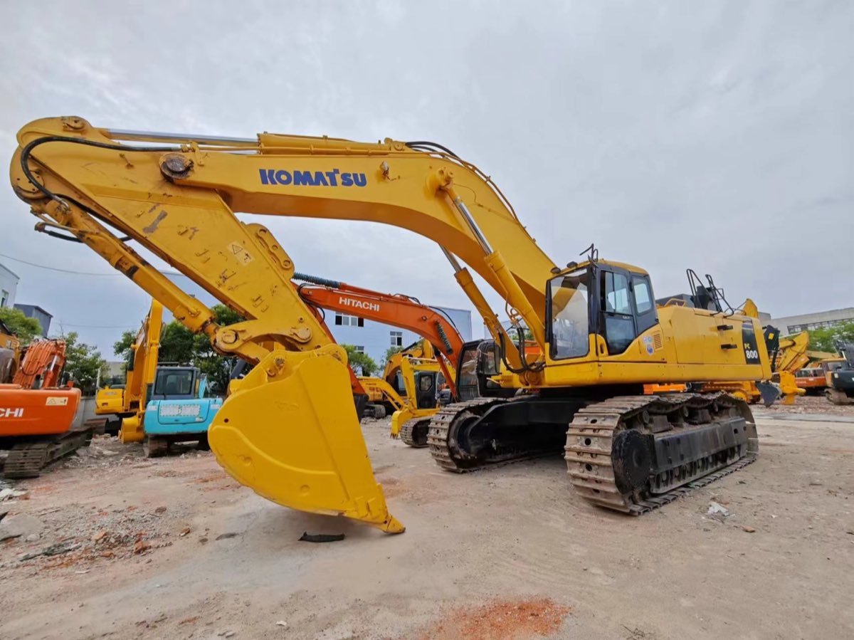 Used Komatsu PC800-7-tracked-excavator photo 2