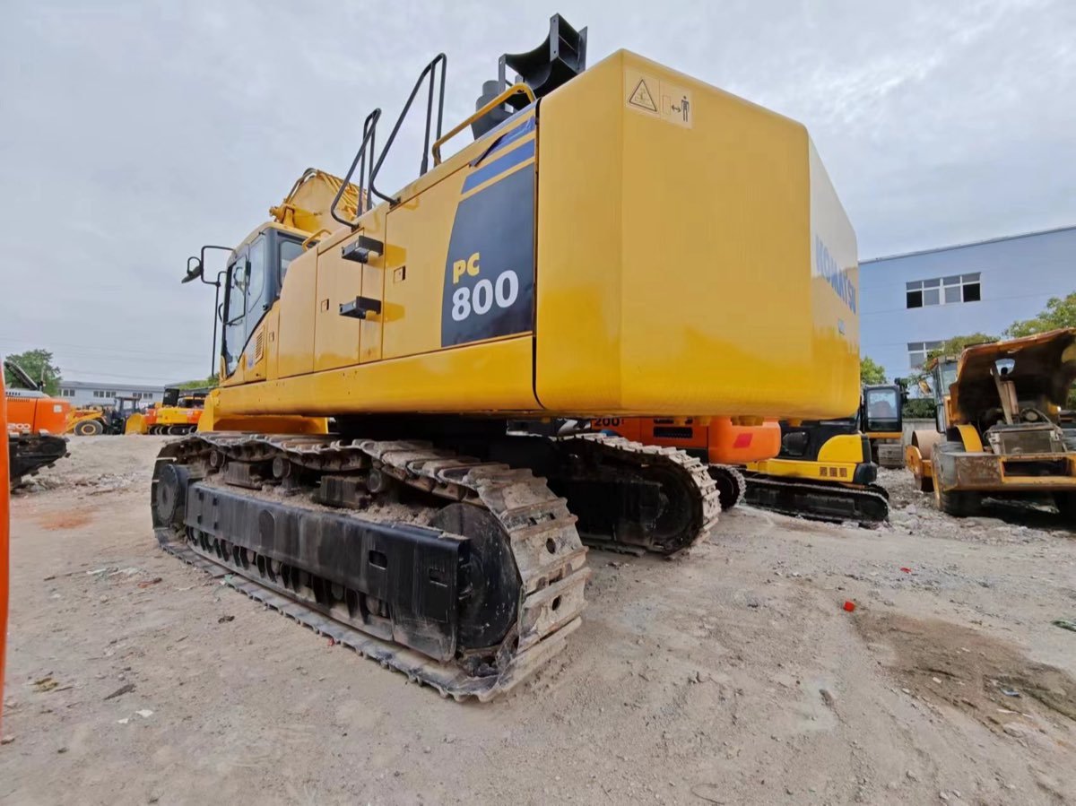 Used Komatsu PC800-7-tracked-excavator photo 4