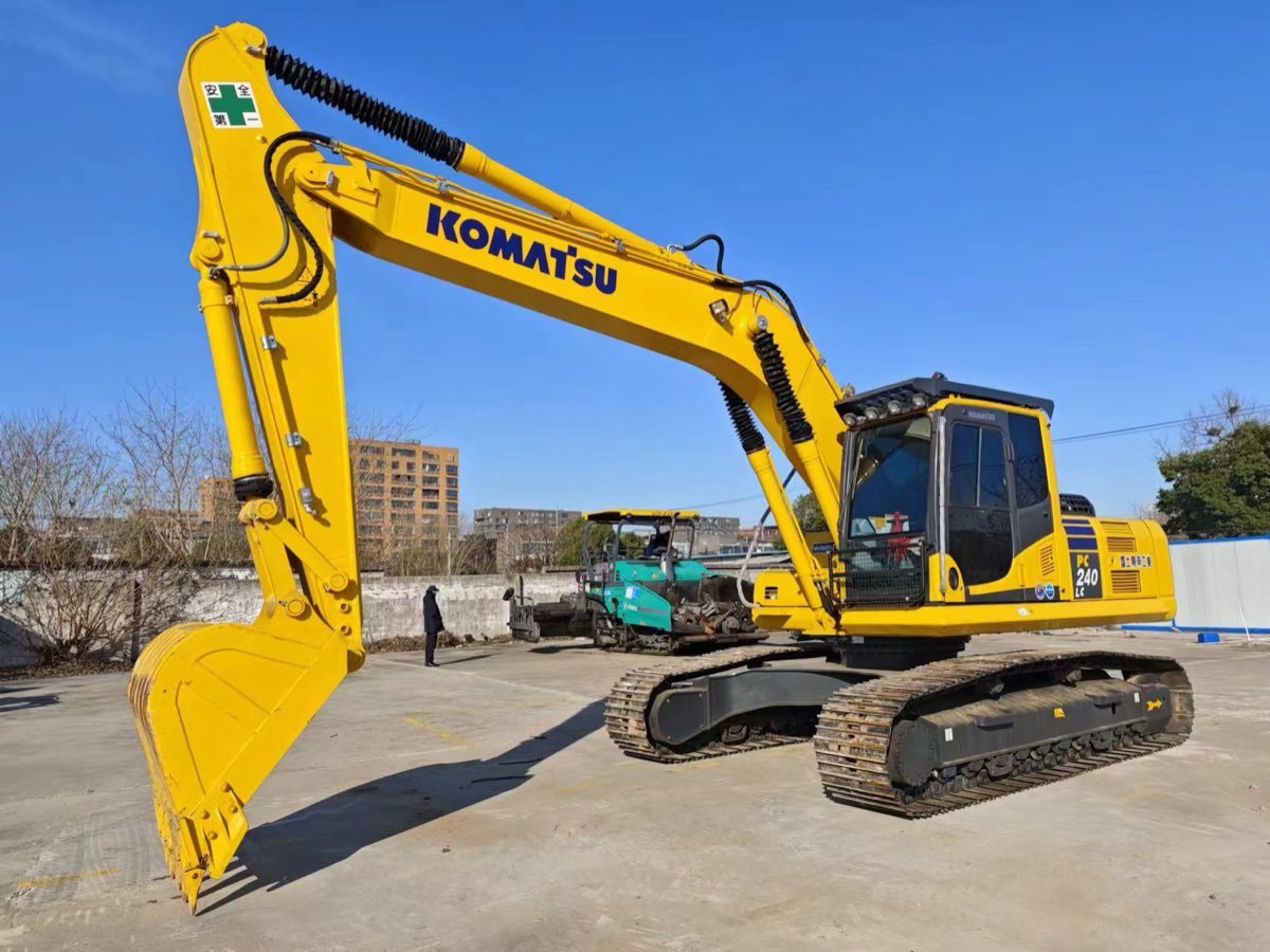 Used Komatsu Stock 240 Tracked Excavator photo 2