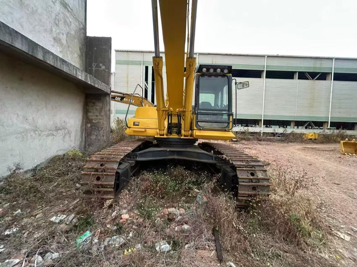 Used Komatsu Stock 450 Tracked Excavator photo 4