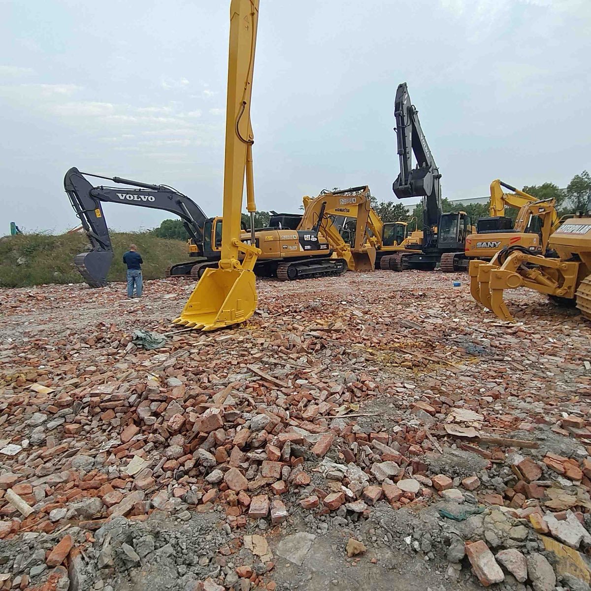 Used Komatsu Stock 450 Tracked Excavator photo 4