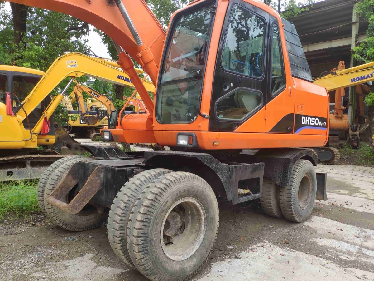 Used Doosan DH-150W-7 Wheel Excavator