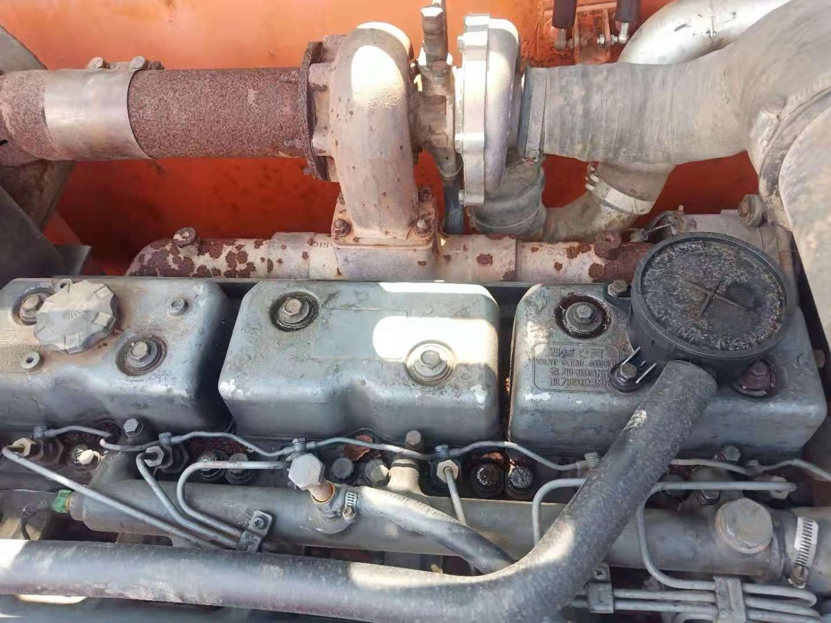 Used Other DH-300-7LC-tracked-excavator photo 4