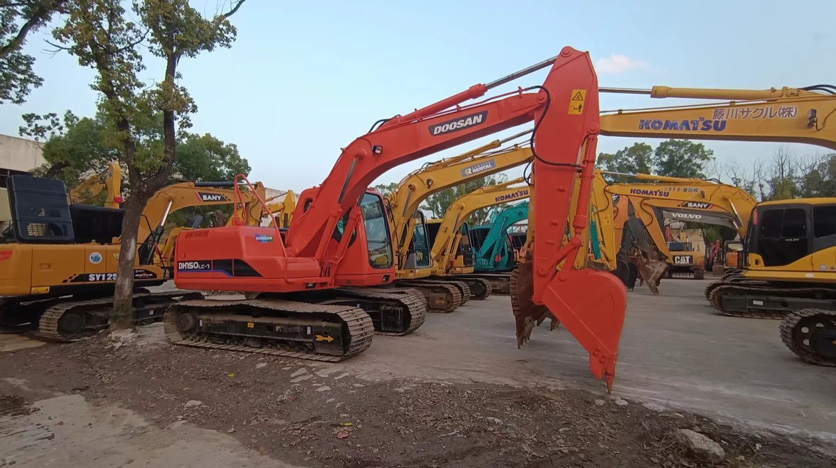 Used Other DH150LC-7-tracked-excavator photo 2