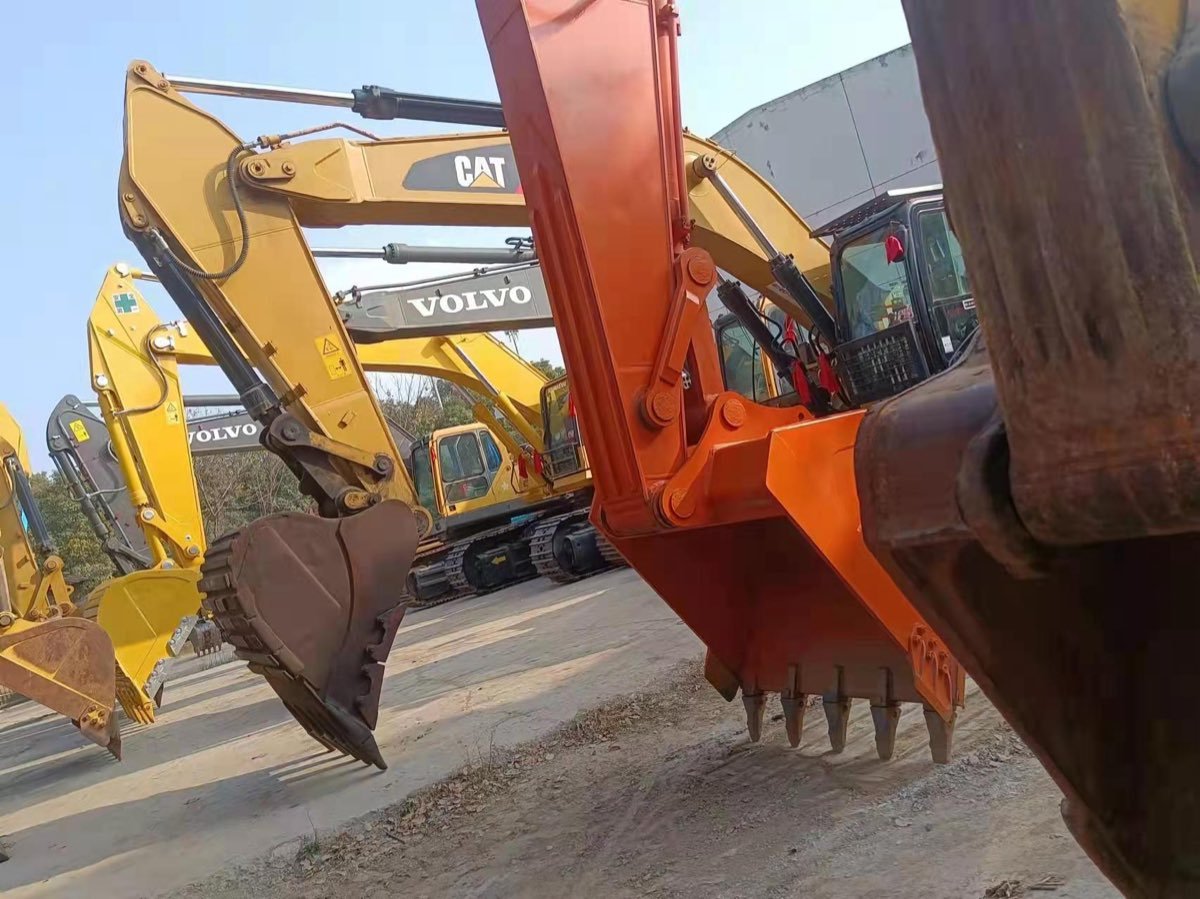 Used Other DH420LC-7-tracked-excavator photo 2