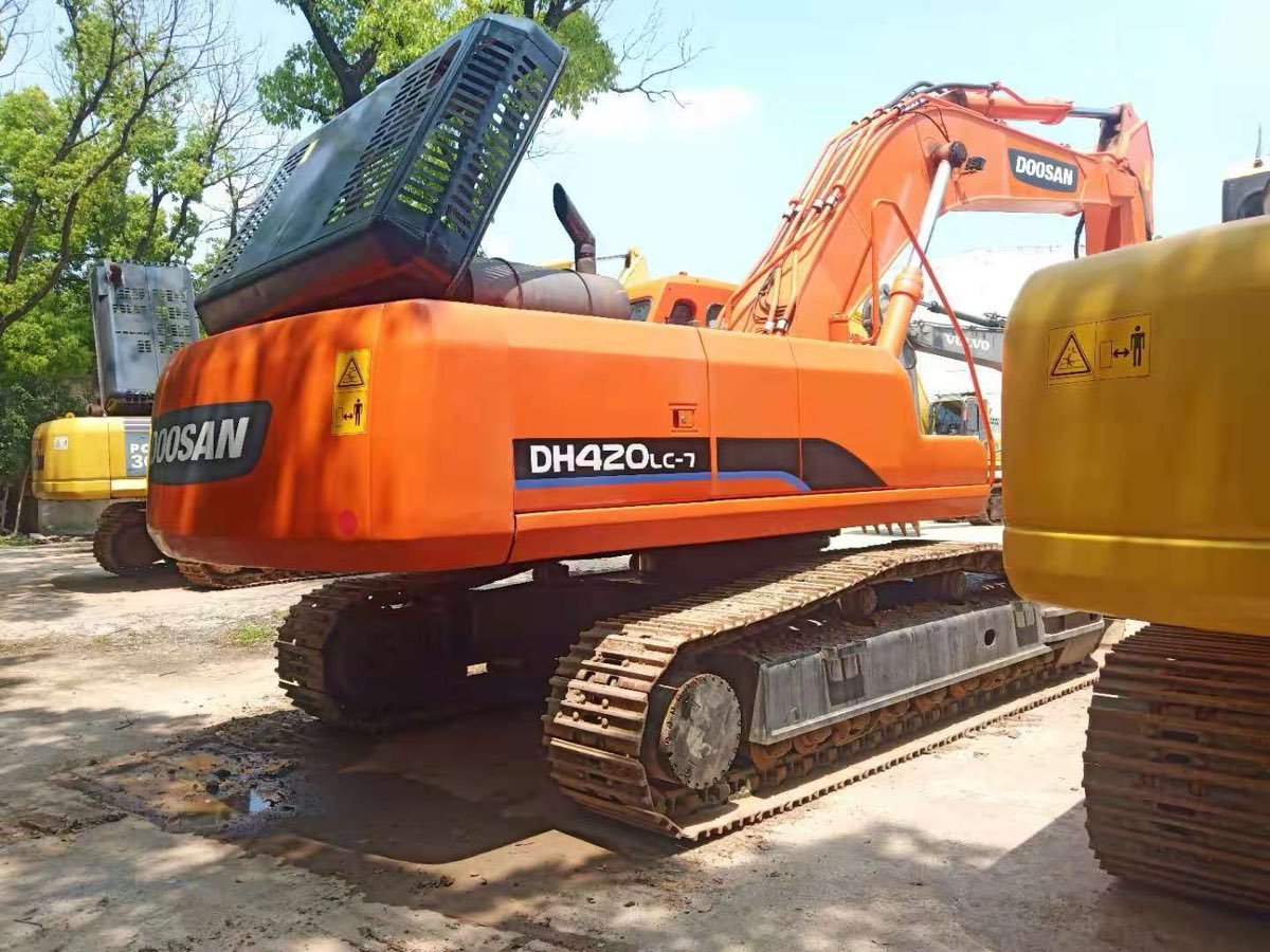 Used Other DH420LC-7-tracked-excavator photo 4
