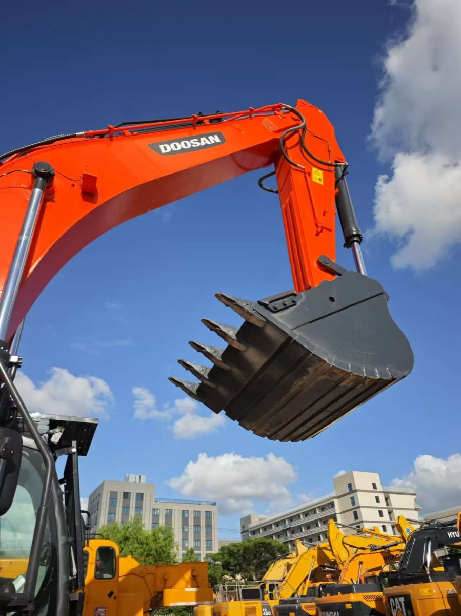 Used Doosan DX340 Tracked Excavator