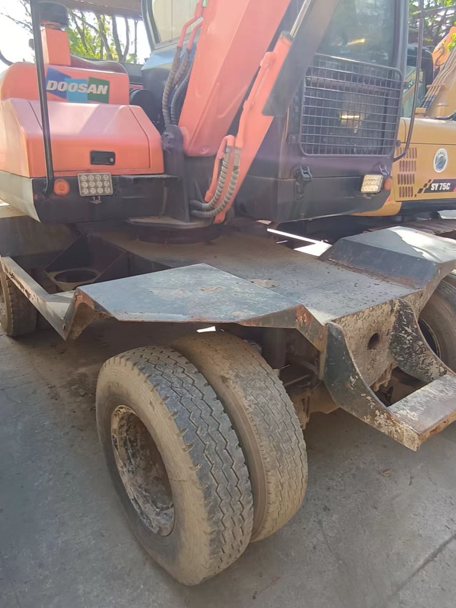 Used Other DX60-tracked-excavator photo 4