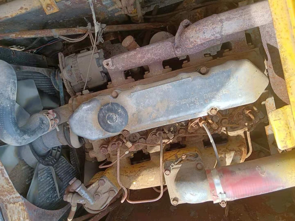 Used Other HD-250-7-tracked-excavator-01 photo 4