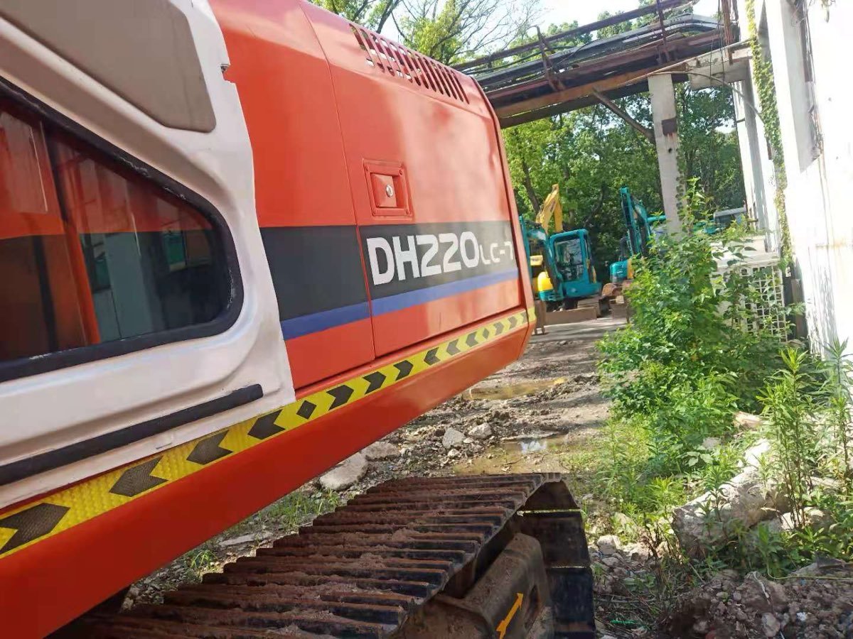 Used Other Stock 220 Tracked Excavator photo 3