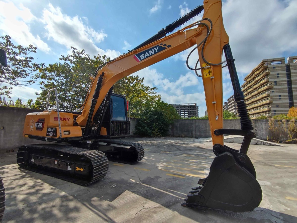 Used SANY 135 Tracked Excavator