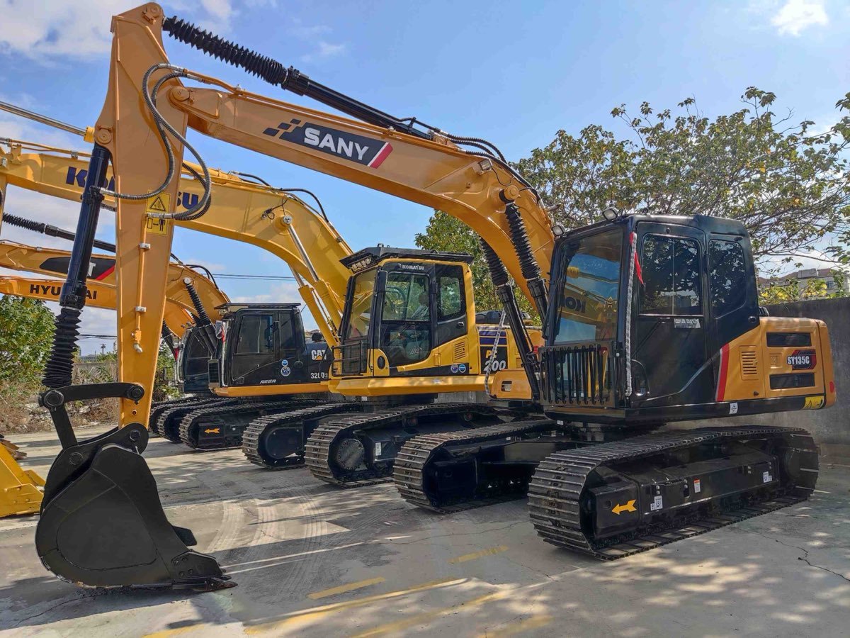 Used SANY Sany-135-tracked-excavator-01 photo 3