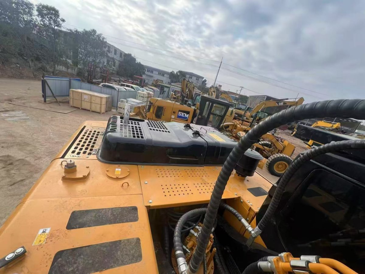 Used SANY Sany-365-tracked-excavator-01 photo 3
