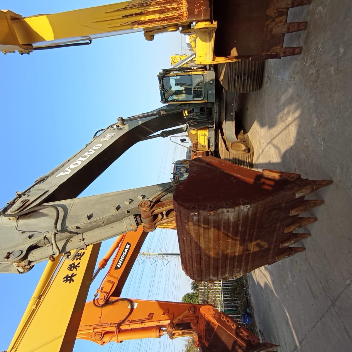 Used Volvo EC460BLC Tracked Excavator