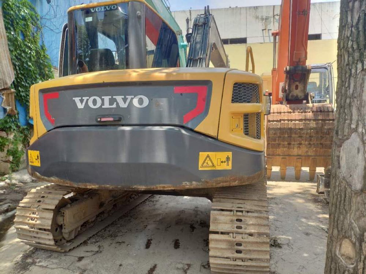 Used Volvo ec80d-tracked-excavator-01 photo 3