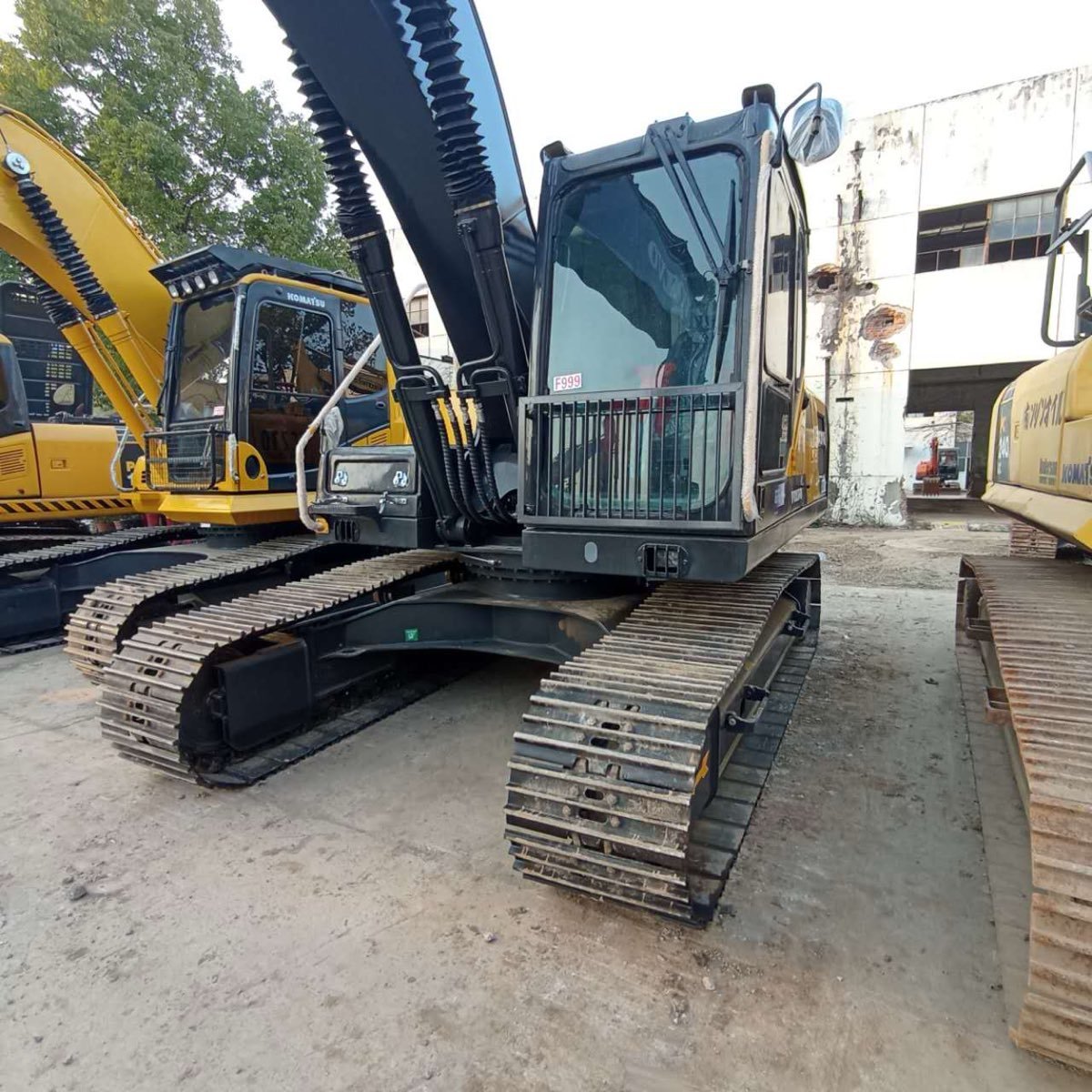 Used Volvo Volvo-210D-tracked-excavator-01 photo 2