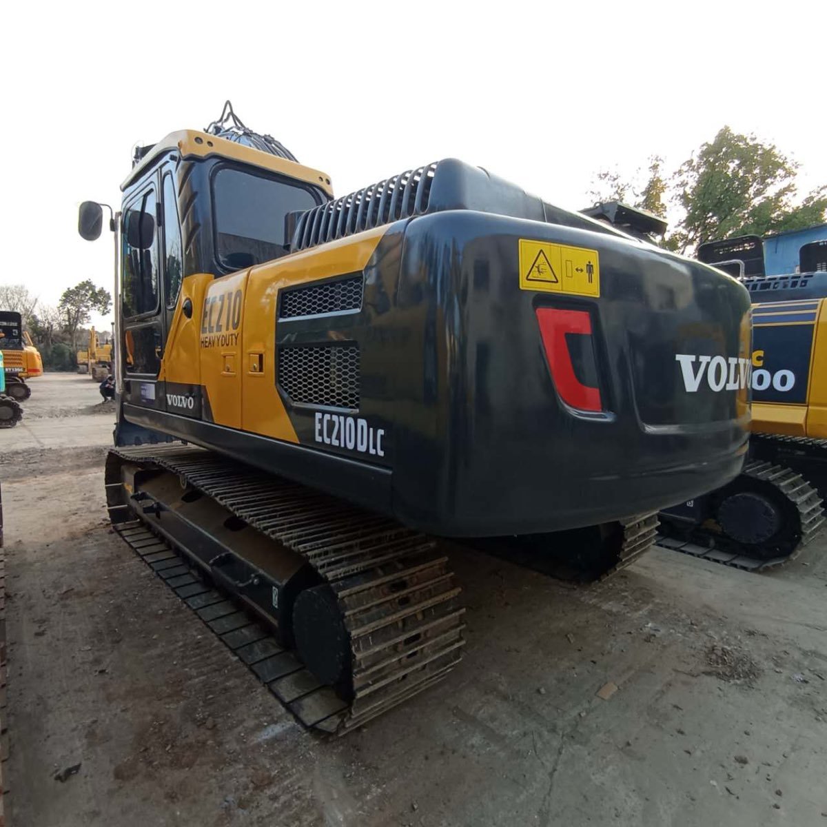 Used Volvo Volvo-210D-tracked-excavator-01 photo 4