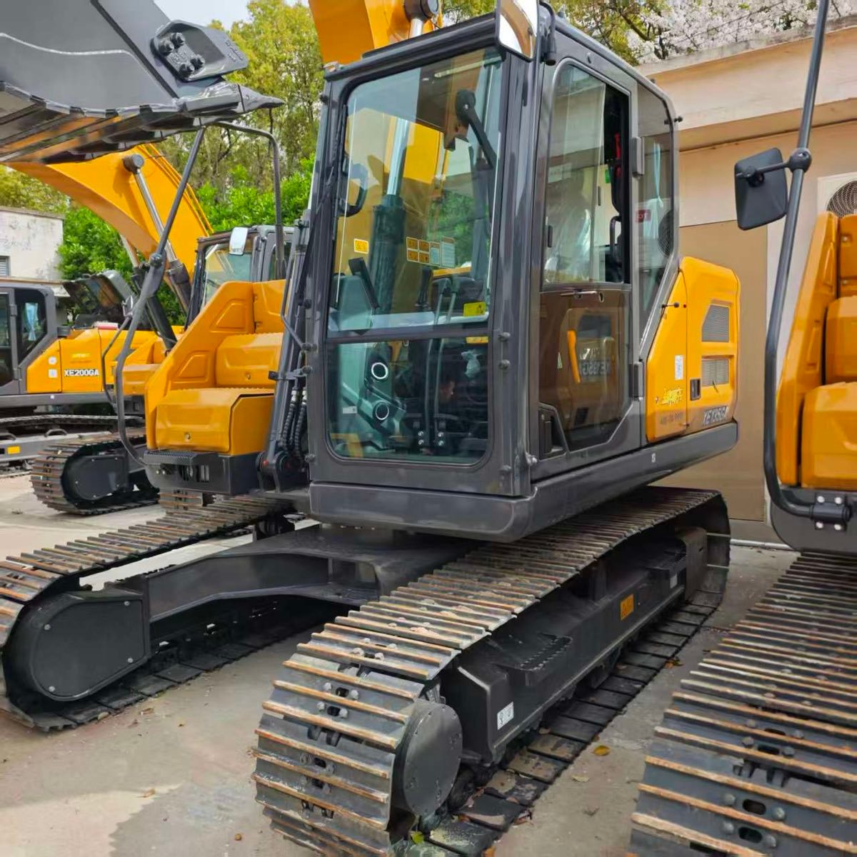 Used XCMG XE135GA-tracked-excavator-01 photo 4