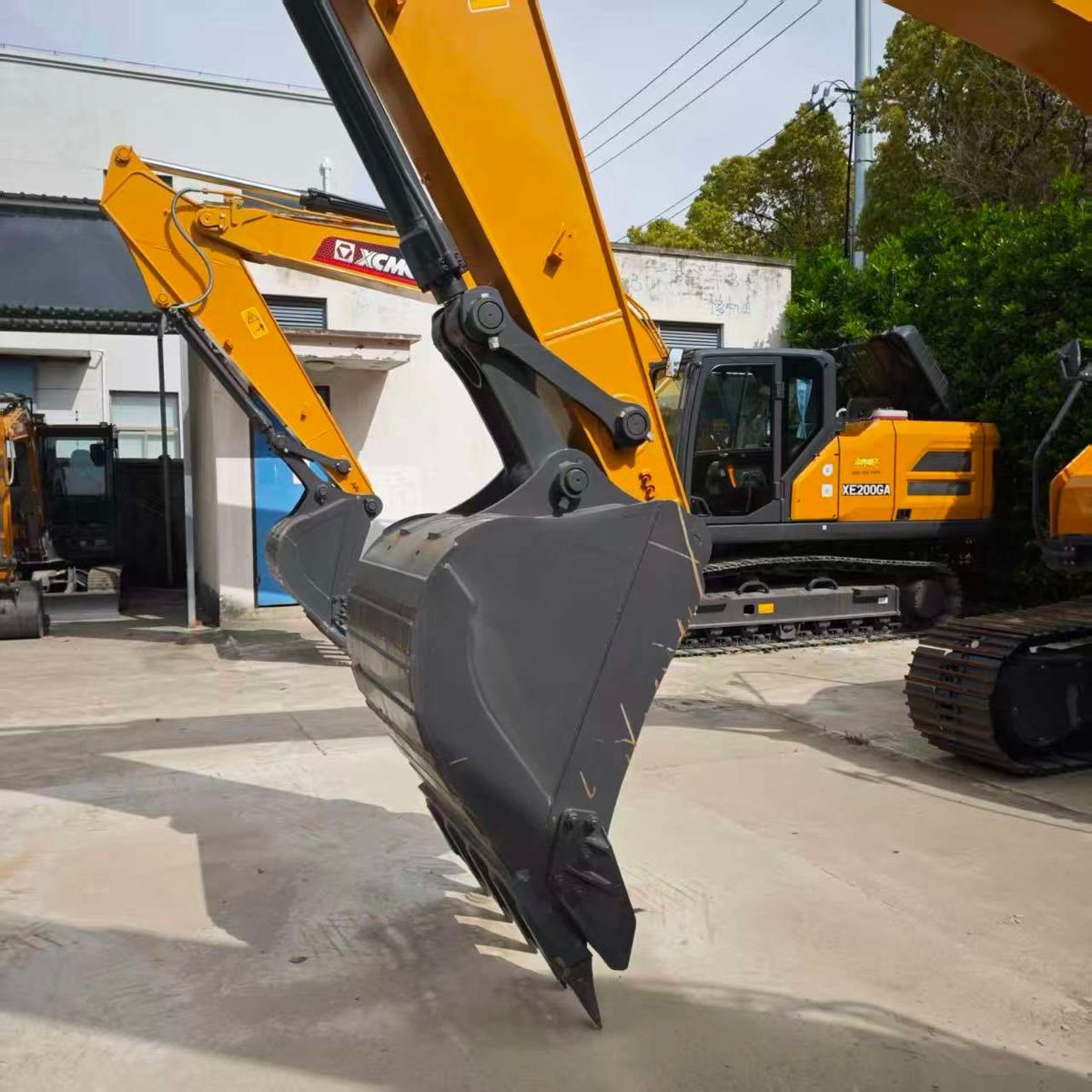 Used XCMG XE200GA-tracked-excavator-01 photo 2