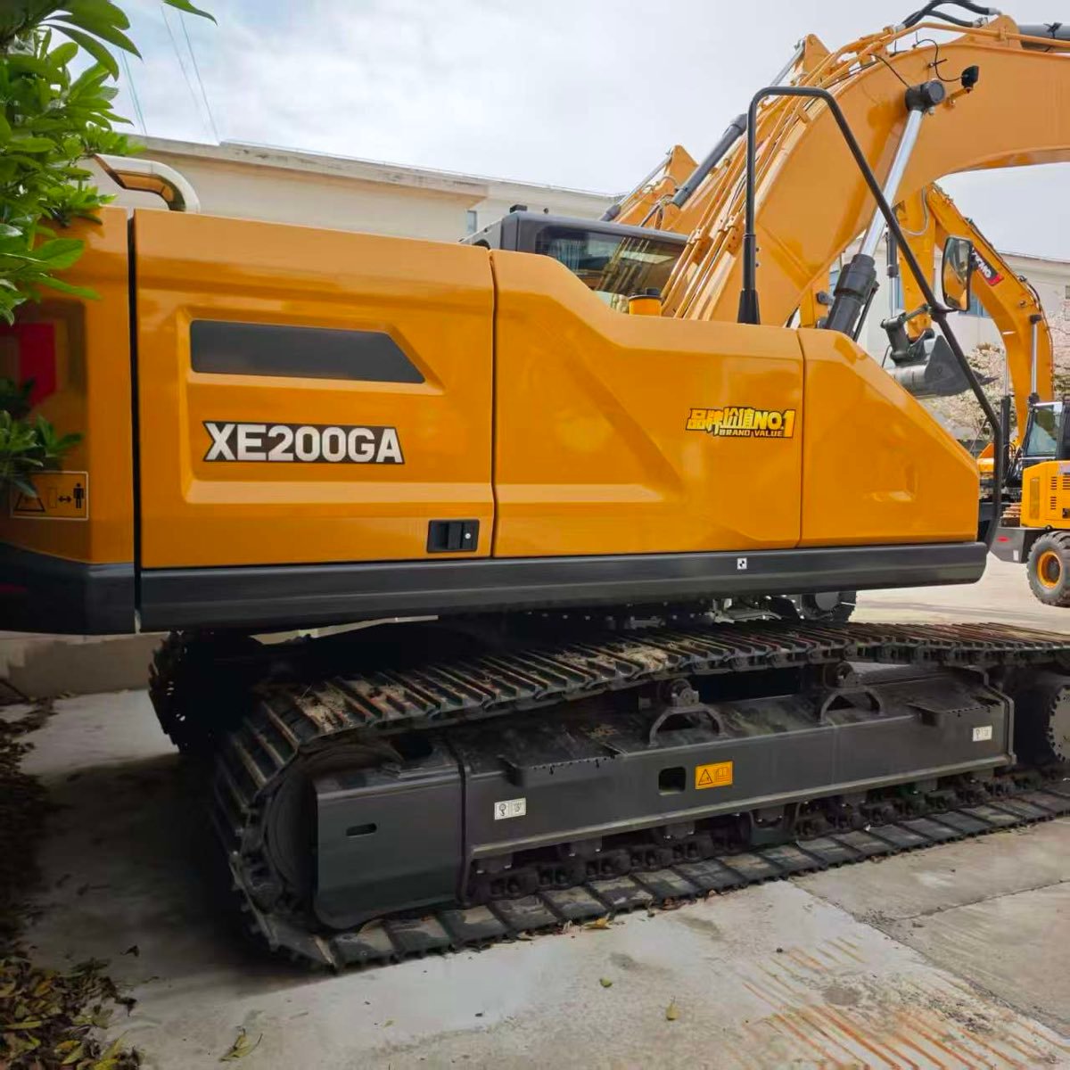 Used XCMG XE200GA-tracked-excavator-01 photo 3