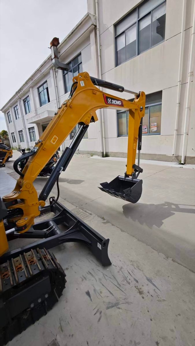 Used XCMG XE35U-tracked-excavator-01 photo 3